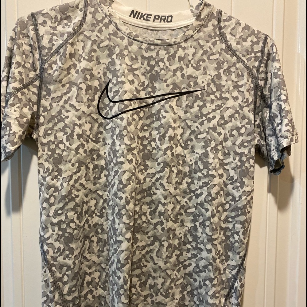 Nike pro Dri-fit boys shirt